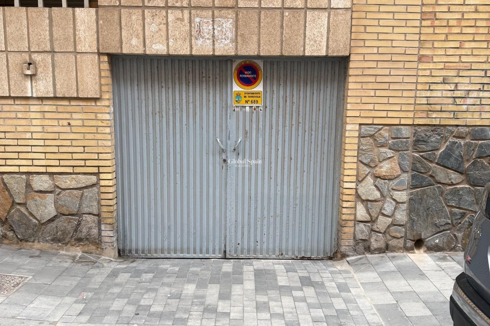 Wederverkoop - PARKEERPLAATS / GARAGE -
TORREVIEJA - Playa del cura