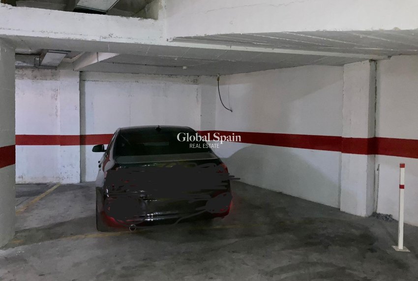 Wederverkoop - Parking Space / Garage -
TORREVIEJA - Nueva Torrevieja