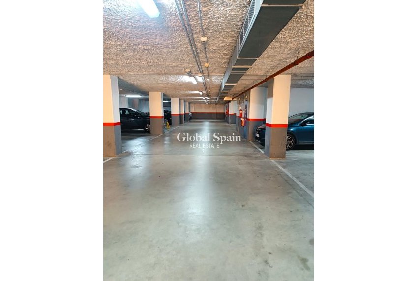 Wederverkoop - Parking Space / Garage -
VILLAJOYOSA - Cala de Villajoyosa