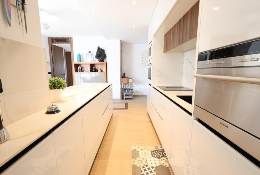 Wederverkoop - PENTHOUSE -
ALGORFA - Inland