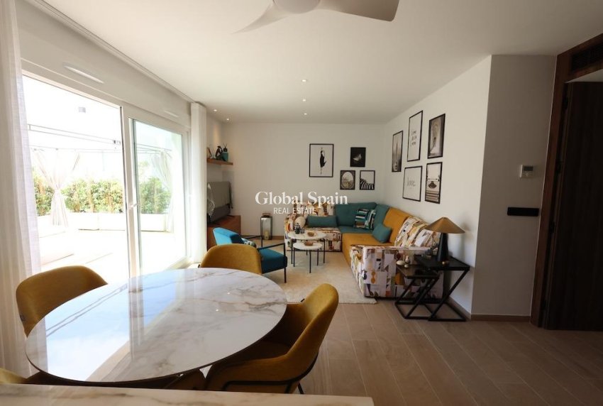 Wederverkoop - PENTHOUSE -
ALGORFA - Inland