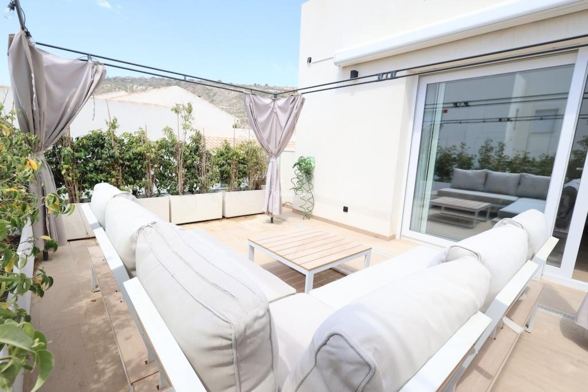 Wederverkoop - PENTHOUSE -
ALGORFA - Inland