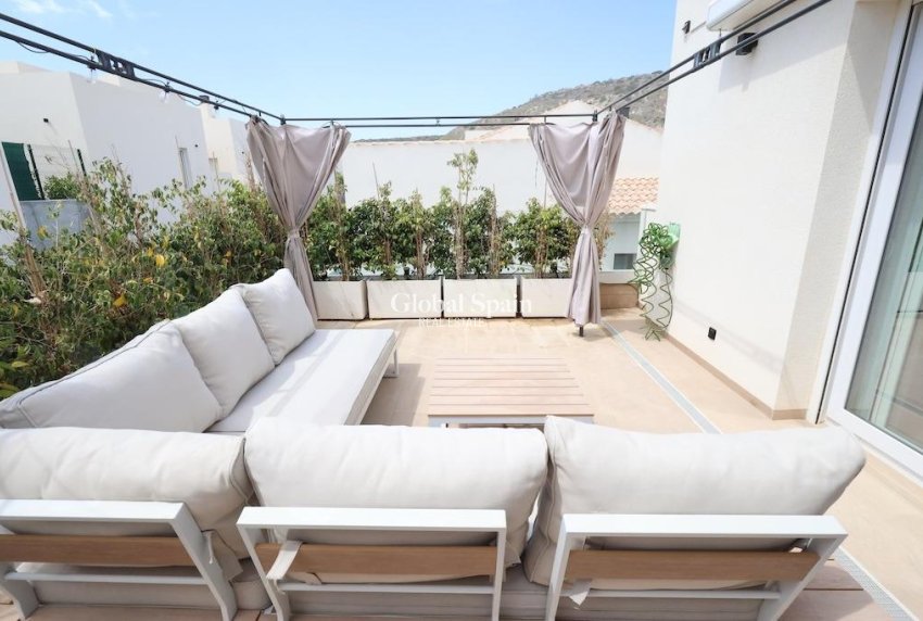 Wederverkoop - PENTHOUSE -
ALGORFA - Inland