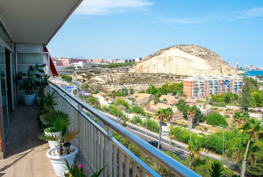 Wederverkoop - PENTHOUSE -
ALICANTE - Casco antiguo