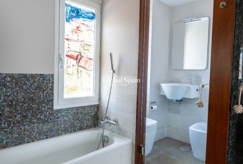 Wederverkoop - PENTHOUSE -
ALICANTE - Costa Blanca