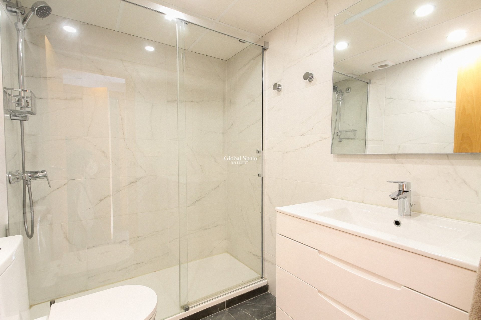 Wederverkoop - PENTHOUSE -
ALICANTE - Costa Blanca