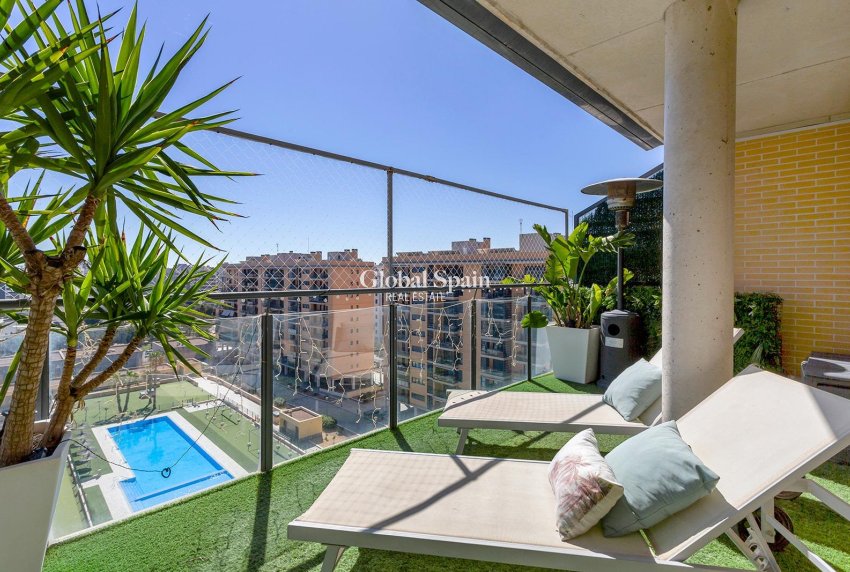 Wederverkoop - PENTHOUSE -
ALICANTE - Pau 5