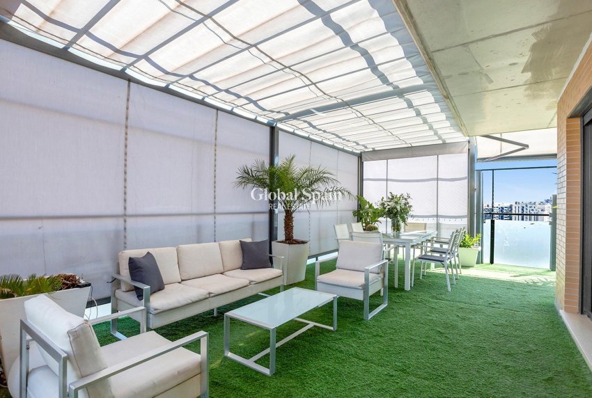 Wederverkoop - PENTHOUSE -
ALICANTE - Pau 5