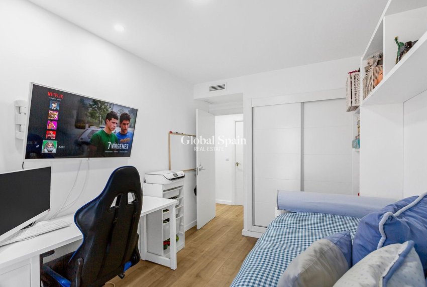 Wederverkoop - PENTHOUSE -
ALICANTE - Pau 5