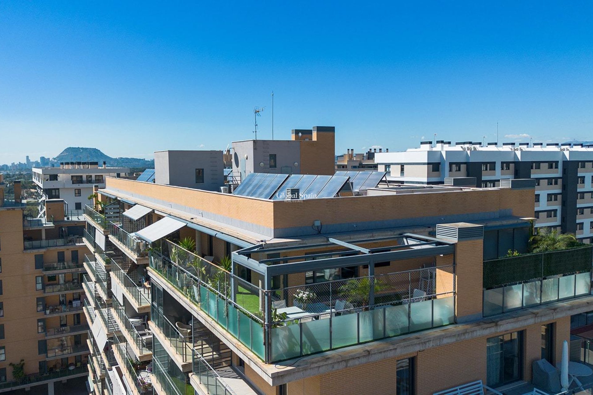Wederverkoop - PENTHOUSE -
ALICANTE - Pau 5