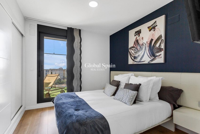 Wederverkoop - PENTHOUSE -
ALICANTE - Pau 5