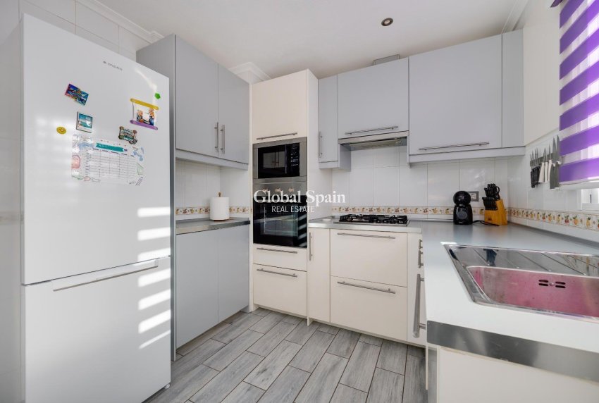 Wederverkoop - PENTHOUSE -
ALMORADÍ - Parque De La U