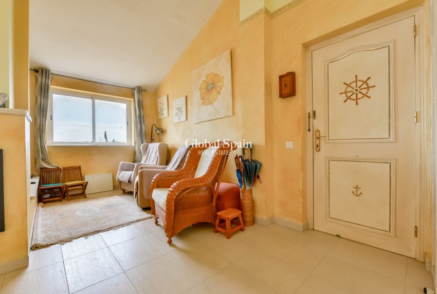 Wederverkoop - PENTHOUSE -
ALTEA - Pueblo Mascarat