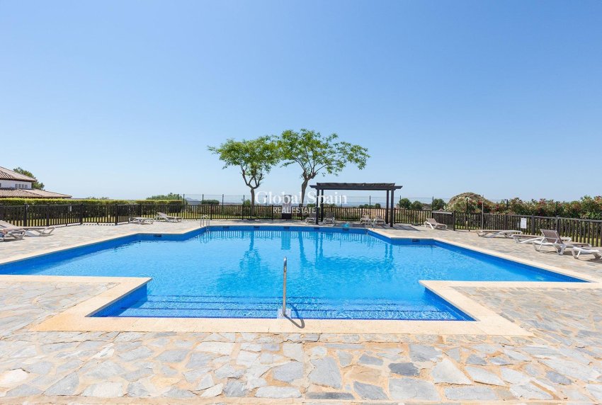 Wederverkoop - PENTHOUSE -
BAÑOS Y MENDIGO - El Valle Golf Resort