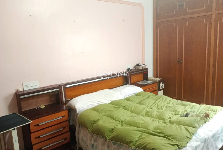 Wederverkoop - PENTHOUSE -
BENIDORM - Centro