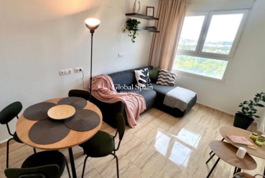 Wederverkoop - PENTHOUSE -
BENIDORM - Costa Blanca