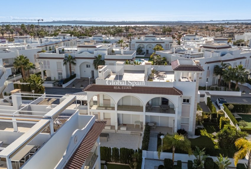 Wederverkoop - Penthouse -
CIUDAD QUESADA - Quesada