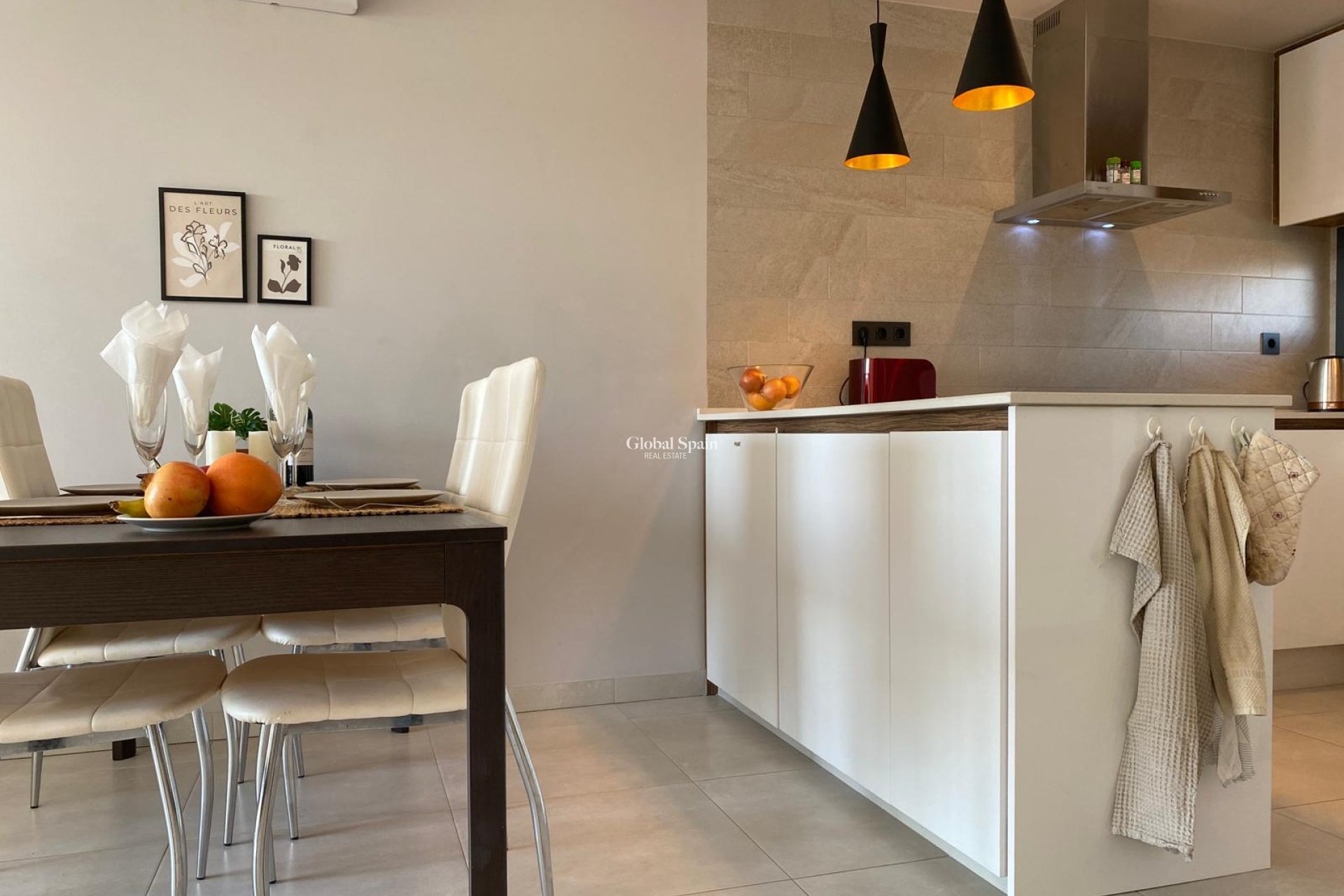 Wederverkoop - PENTHOUSE -
EL RASO - Costa Blanca