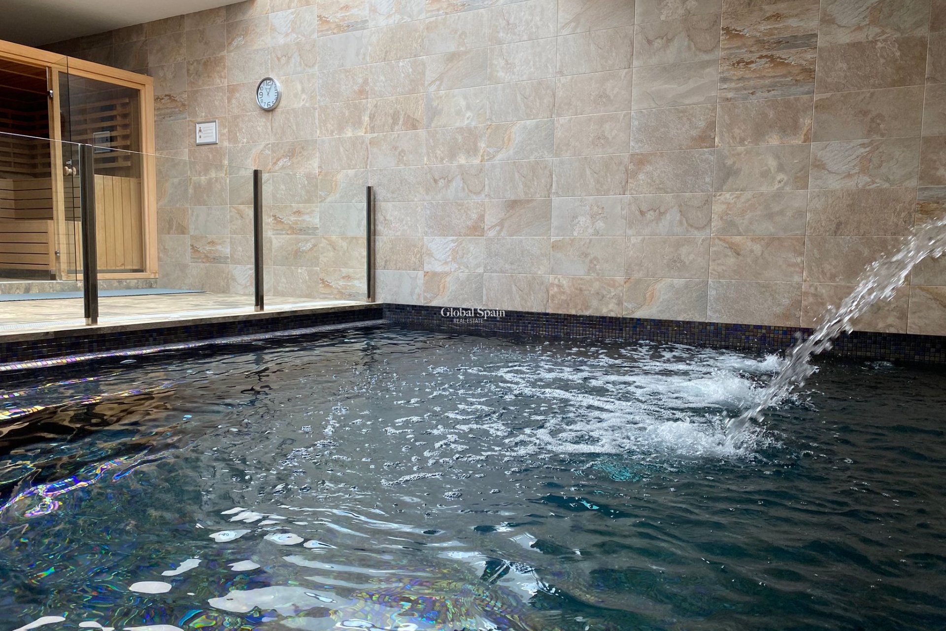 Wederverkoop - PENTHOUSE -
EL RASO - Costa Blanca