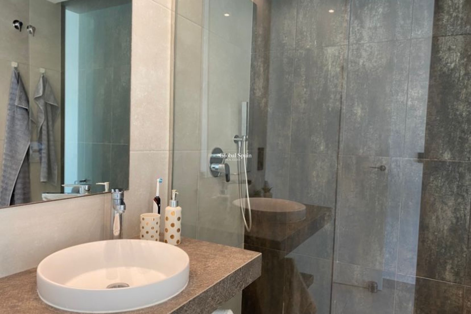 Wederverkoop - PENTHOUSE -
EL RASO - Costa Blanca