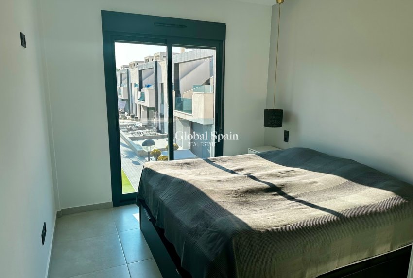 Wederverkoop - PENTHOUSE -
EL RASO