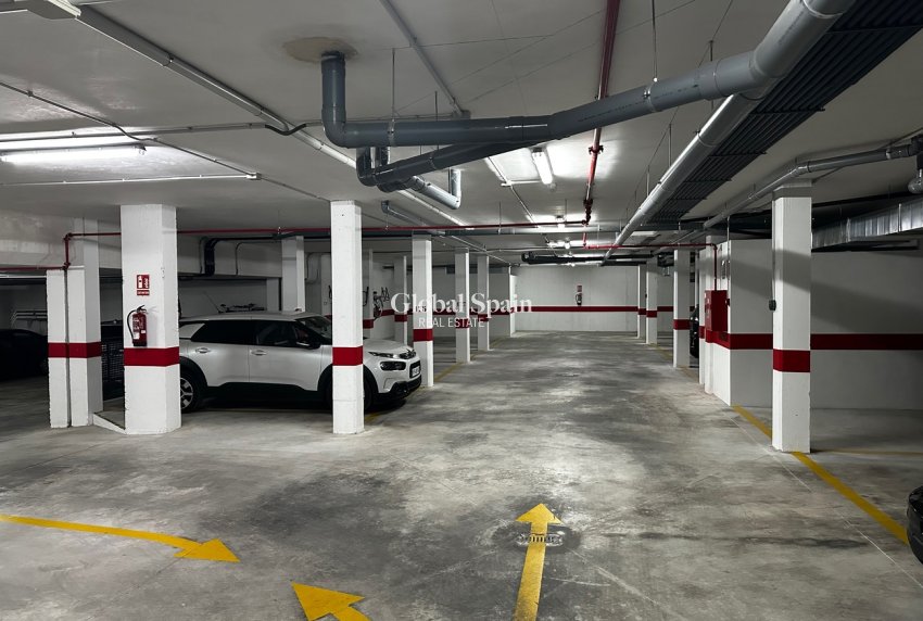 Wederverkoop - PENTHOUSE -
EL RASO