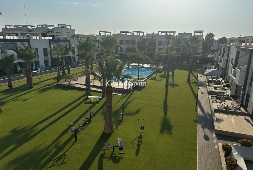 Wederverkoop - PENTHOUSE -
EL RASO