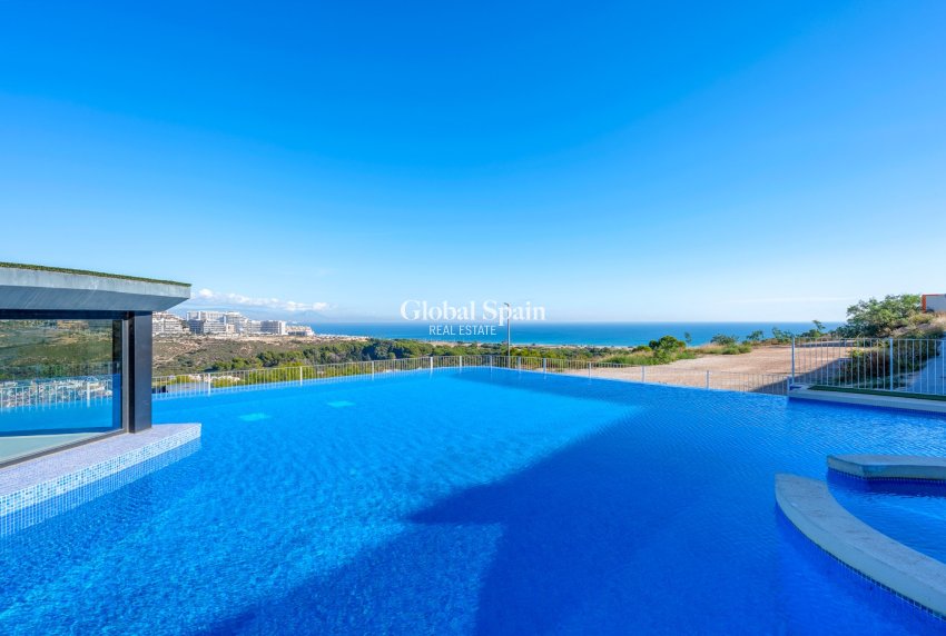Wederverkoop - PENTHOUSE -
GRAN ALACANT - Costa Blanca