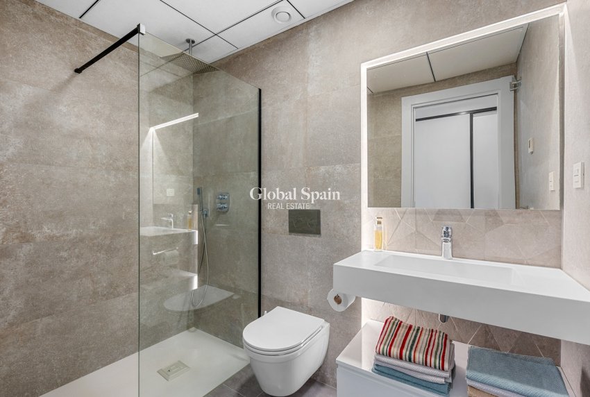 Wederverkoop - PENTHOUSE -
GRAN ALACANT - Costa Blanca