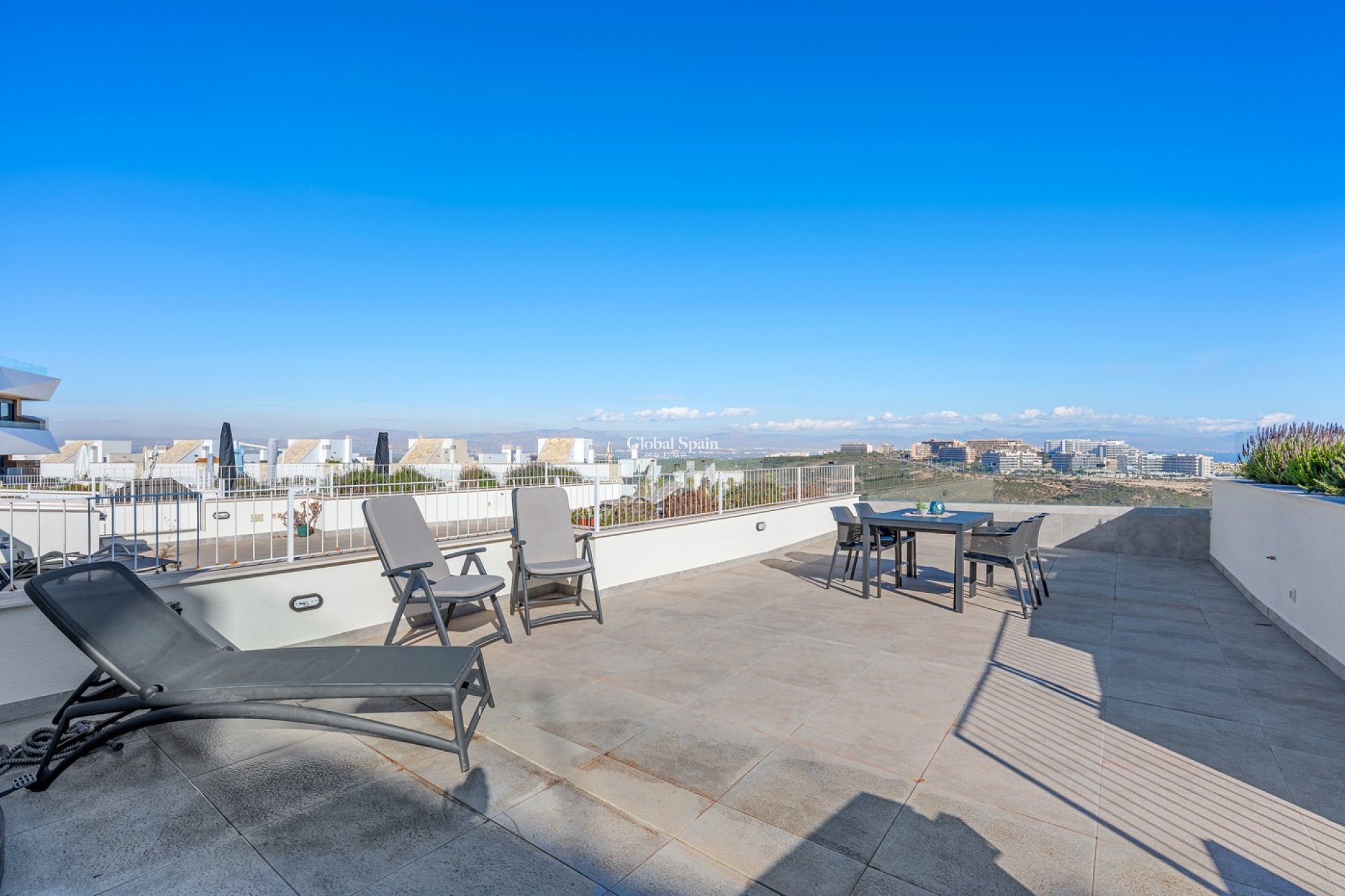 Wederverkoop - PENTHOUSE -
GRAN ALACANT - Costa Blanca