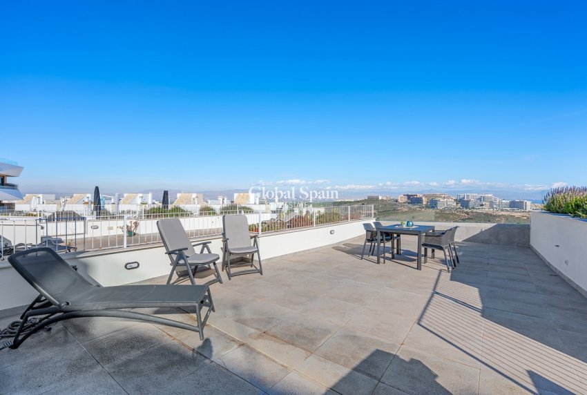 Wederverkoop - PENTHOUSE -
GRAN ALACANT - Costa Blanca