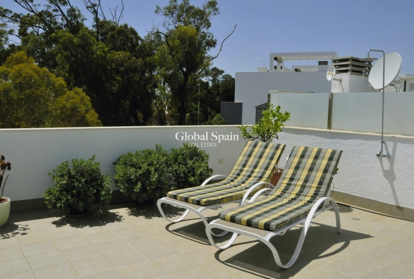 Wederverkoop - PENTHOUSE -
GUARDAMAR DEL SEGURA - Costa Blanca