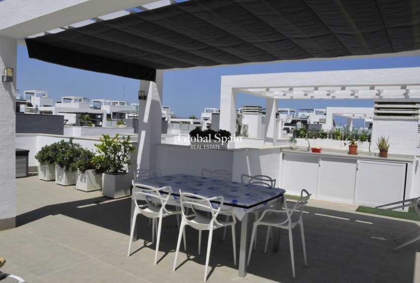 Wederverkoop - PENTHOUSE -
GUARDAMAR DEL SEGURA - Costa Blanca