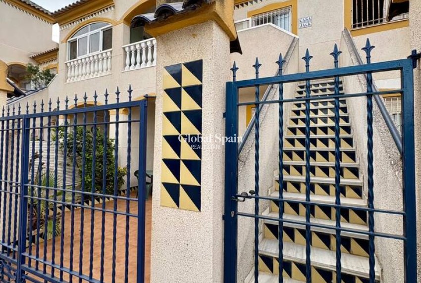 Wederverkoop - PENTHOUSE -
GUARDAMAR DEL SEGURA - Costa Blanca
