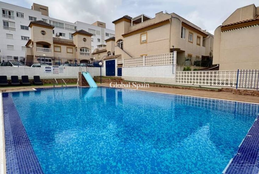 Wederverkoop - PENTHOUSE -
GUARDAMAR DEL SEGURA - Costa Blanca
