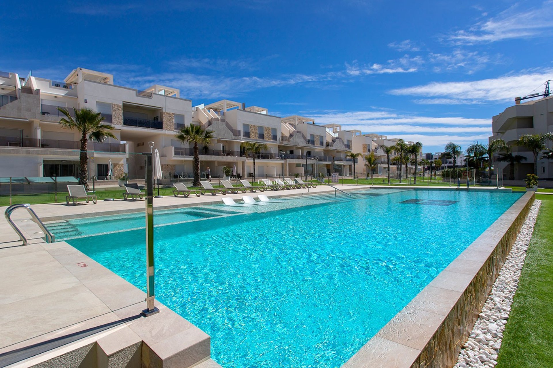 Wederverkoop - PENTHOUSE -
GUARDAMAR DEL SEGURA - EL RASO