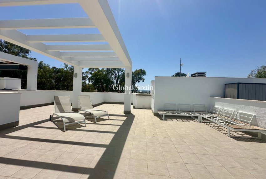 Wederverkoop - PENTHOUSE -
GUARDAMAR DEL SEGURA - EL RASO