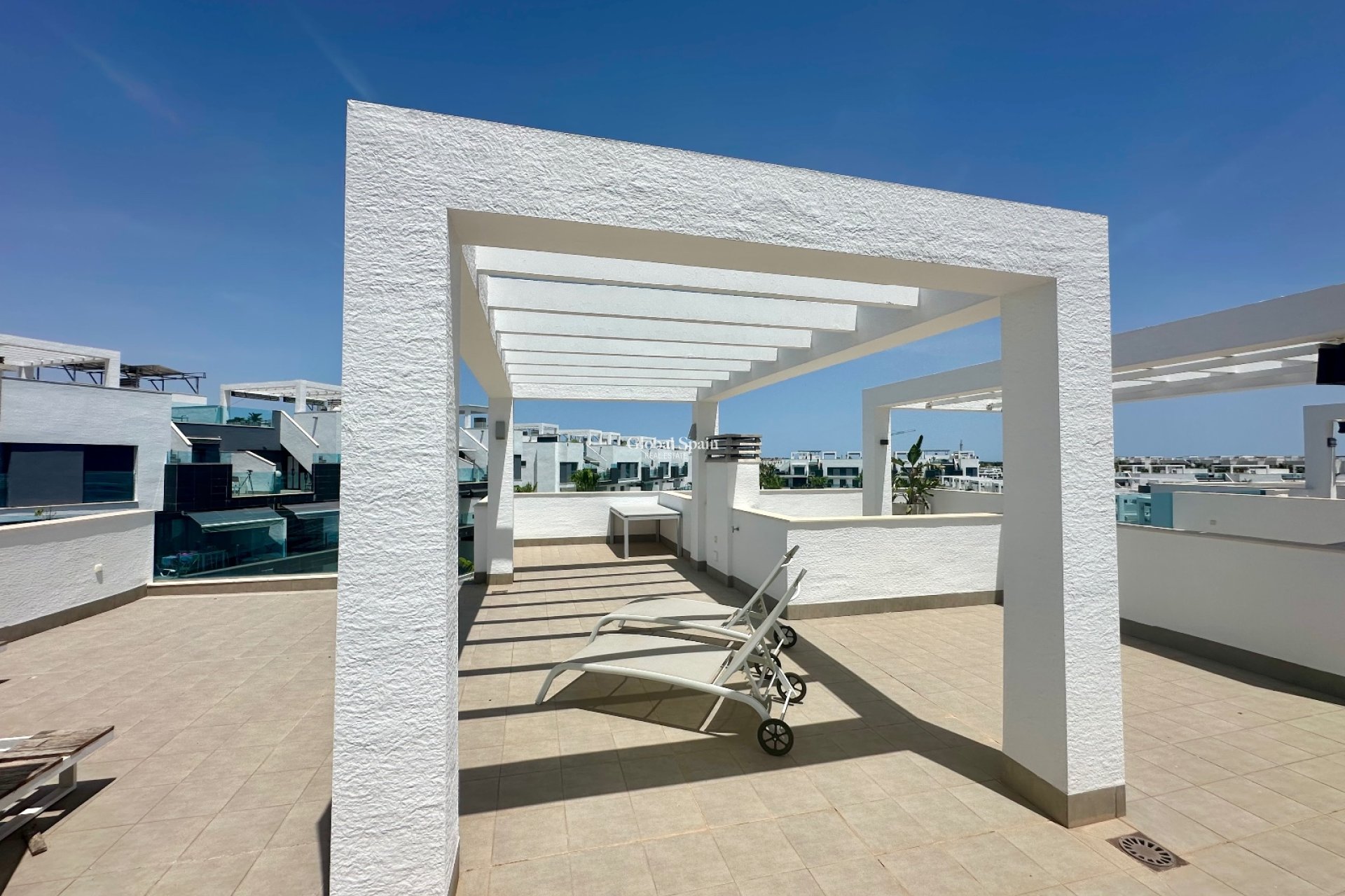 Wederverkoop - PENTHOUSE -
GUARDAMAR DEL SEGURA - EL RASO