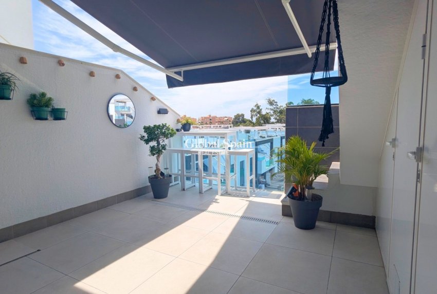 Wederverkoop - PENTHOUSE -
GUARDAMAR DEL SEGURA - El Raso