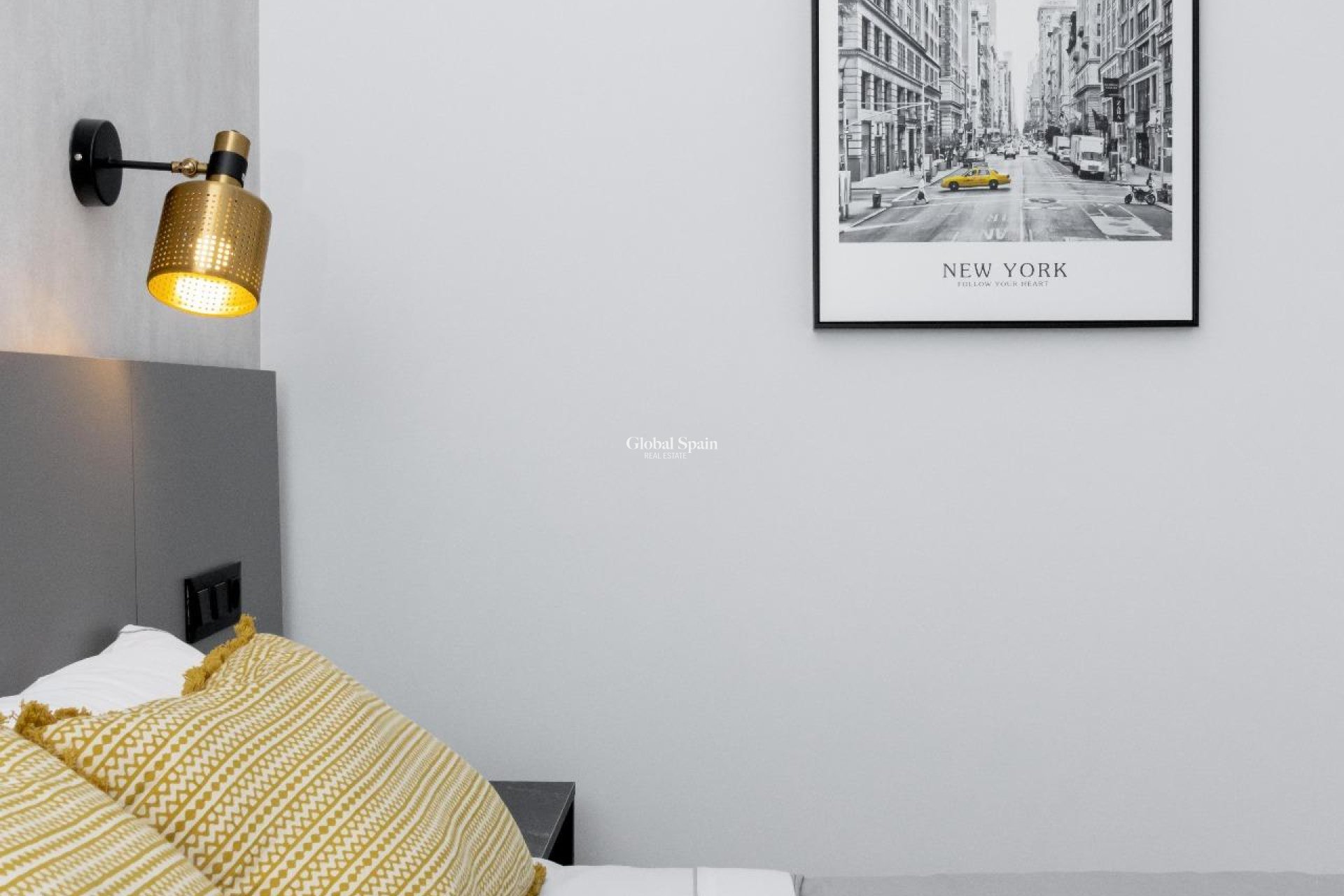 Wederverkoop - PENTHOUSE -
GUARDAMAR DEL SEGURA