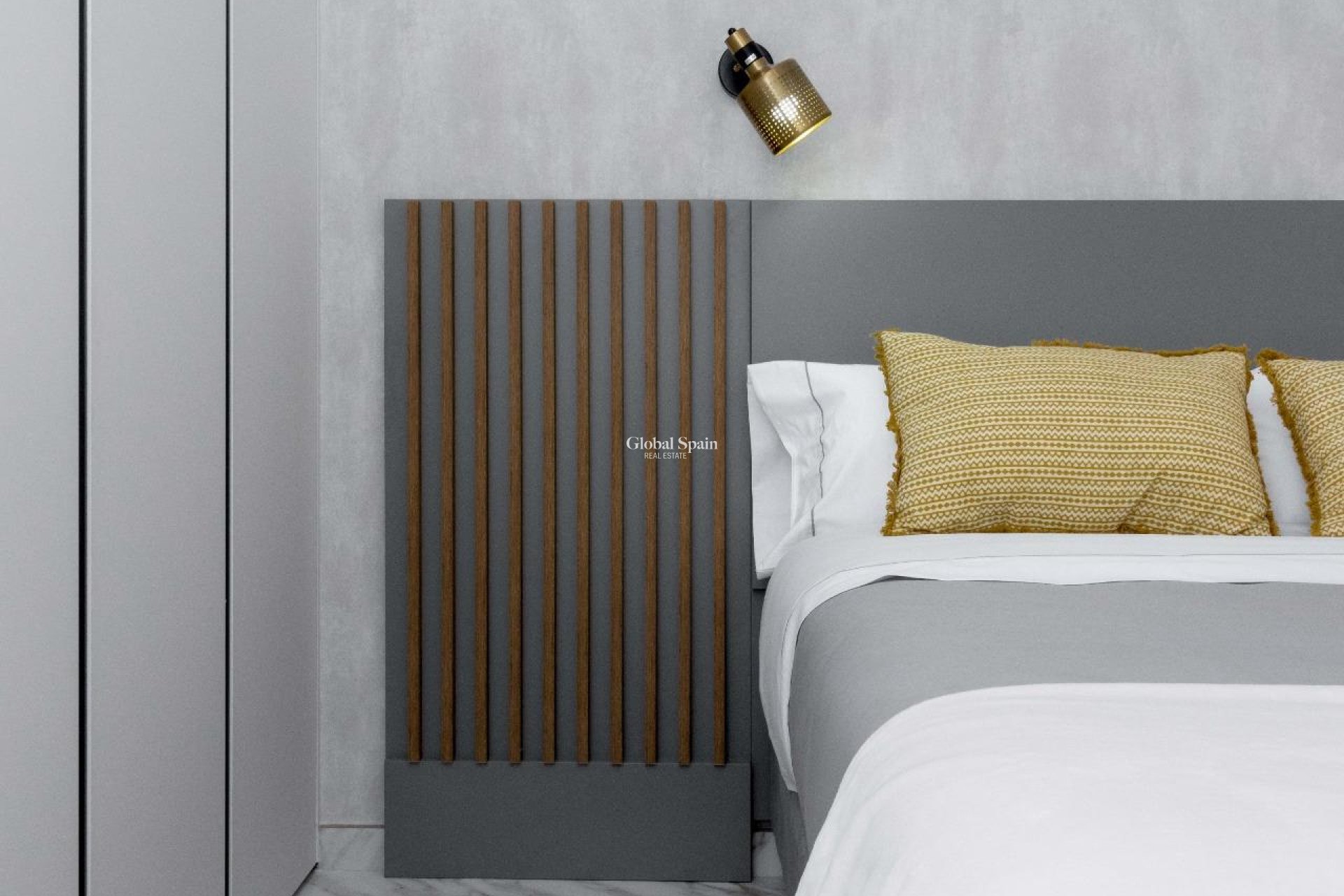 Wederverkoop - PENTHOUSE -
GUARDAMAR DEL SEGURA