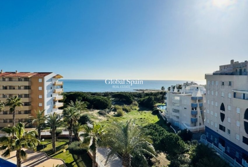 Wederverkoop - PENTHOUSE -
LA MATA - Costa Blanca