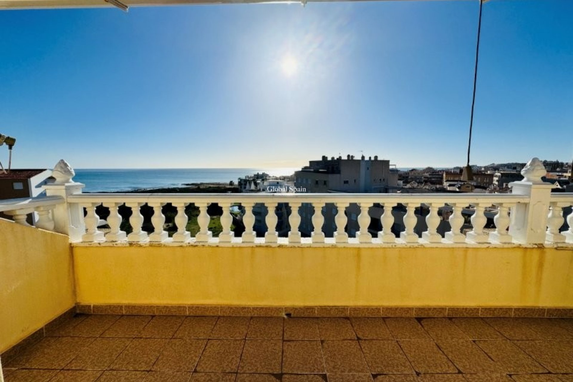 Wederverkoop - PENTHOUSE -
LA MATA - Costa Blanca