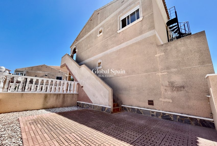 Wederverkoop - PENTHOUSE -
LA ZENIA - Costa Blanca