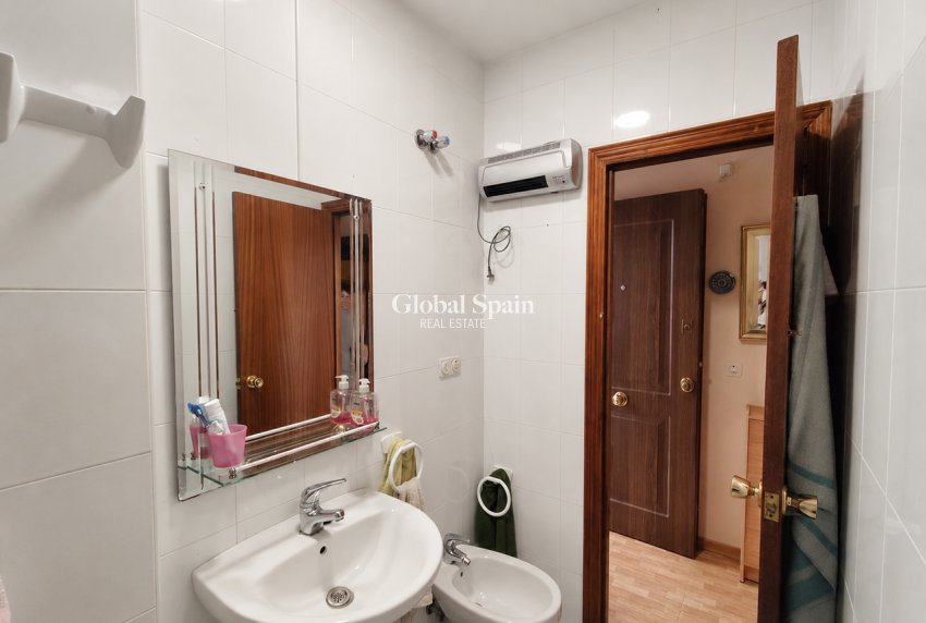 Wederverkoop - PENTHOUSE -
LA ZENIA - Costa Blanca