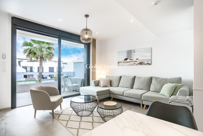 Wederverkoop - PENTHOUSE -
LO PAGÁN