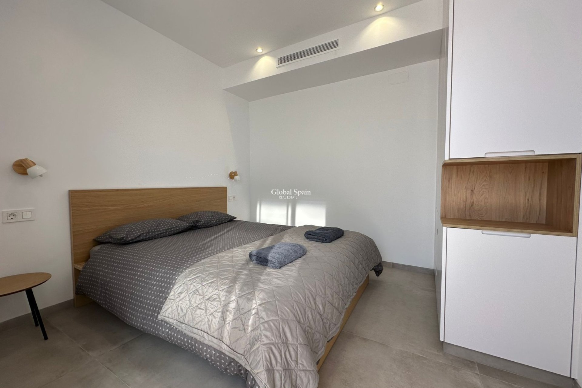 Wederverkoop - PENTHOUSE -
LO PAGÁN