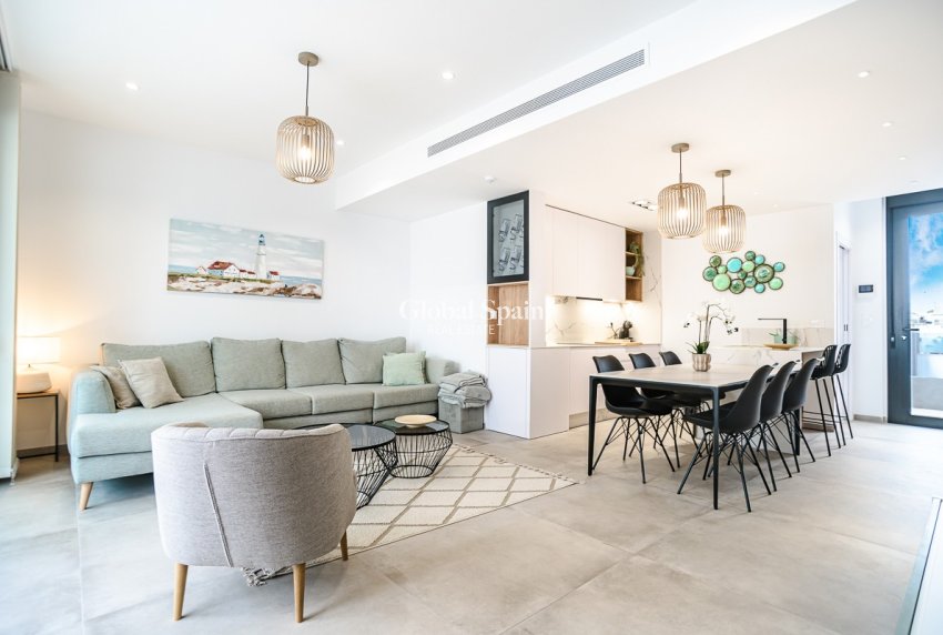 Wederverkoop - PENTHOUSE -
LO PAGÁN