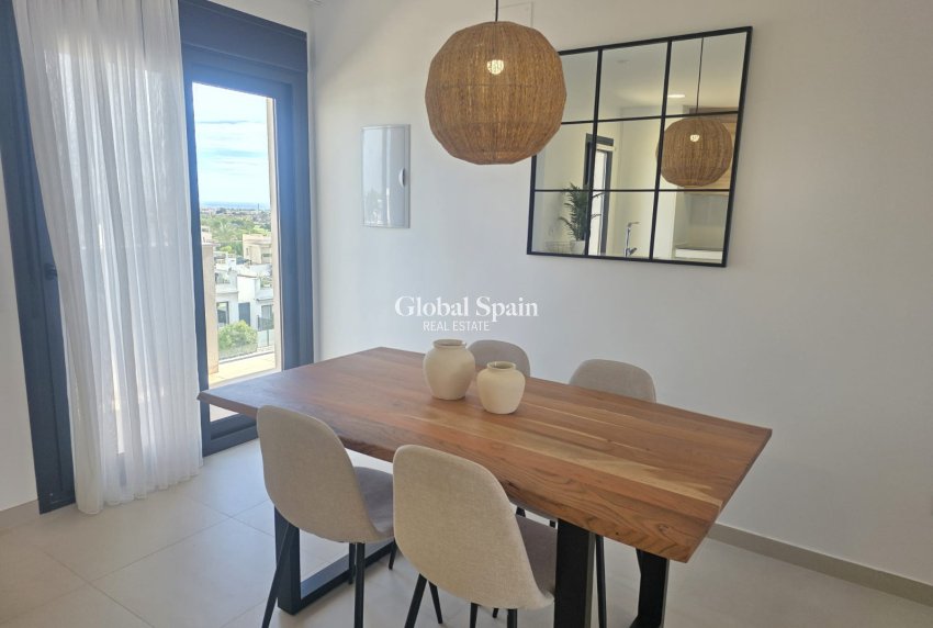 Wederverkoop - PENTHOUSE -
LO ROMERO GOLF - Inland