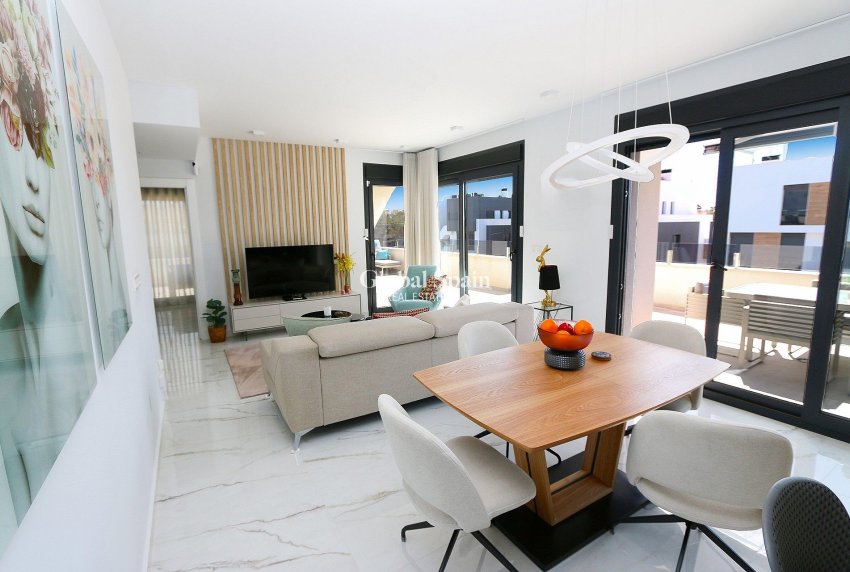 Wederverkoop - Penthouse -
LOS BALCONES - LOS ALTOS